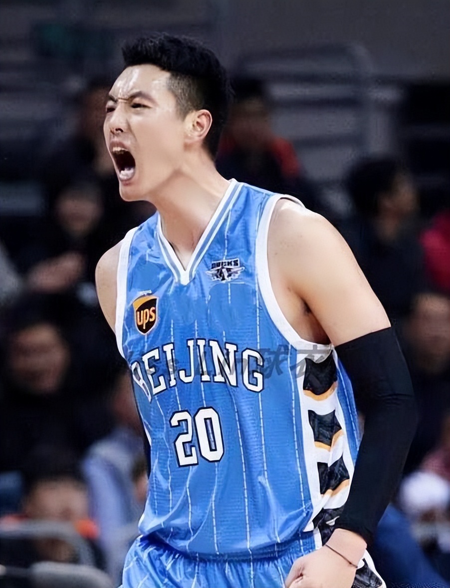 包含CBA季后赛倒计时;AC米兰赛前门线救险;细节引发关注;球迷炸锅;赛季目标并未改变的词条 包含CBA季后赛倒计时;AC米兰赛前门线救险;细节引发关注;球迷炸锅;赛季目标并未改变的词条