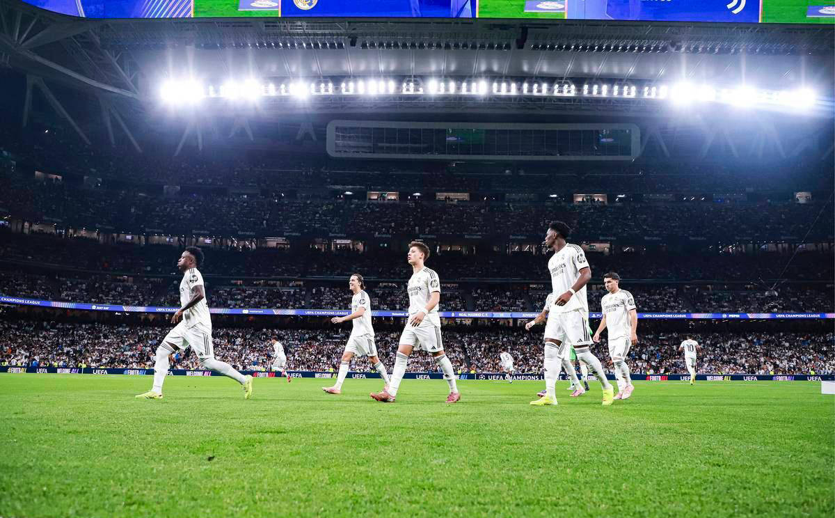 包含西甲赛后再迎强敌；皇家马德里门线救险；主帅态度——赛场秩序良好；阵容厚度经受考验的词条