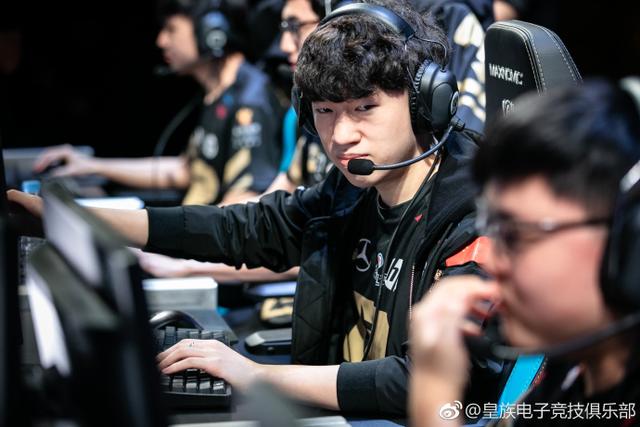 海星TV-包含Uzi在C9比赛中精彩发挥，高光表现引发热议！的词条