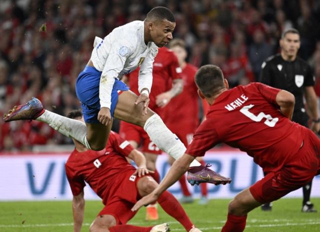 包含浓眉哥在法国队比赛中出色防守，比分优势明显引发热议！的词条